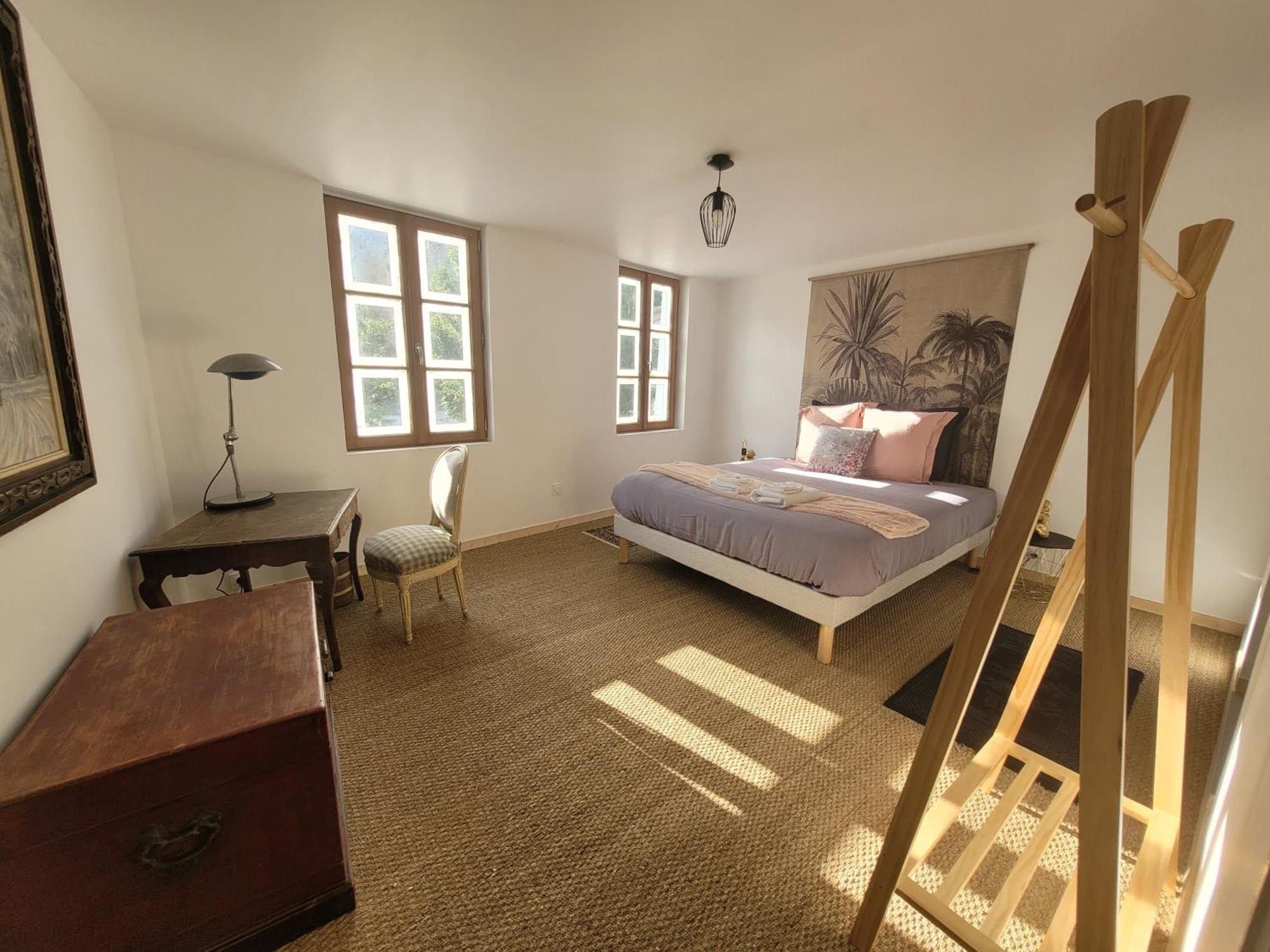 Lekker Slaap Hotel Parthenay Bagian luar foto