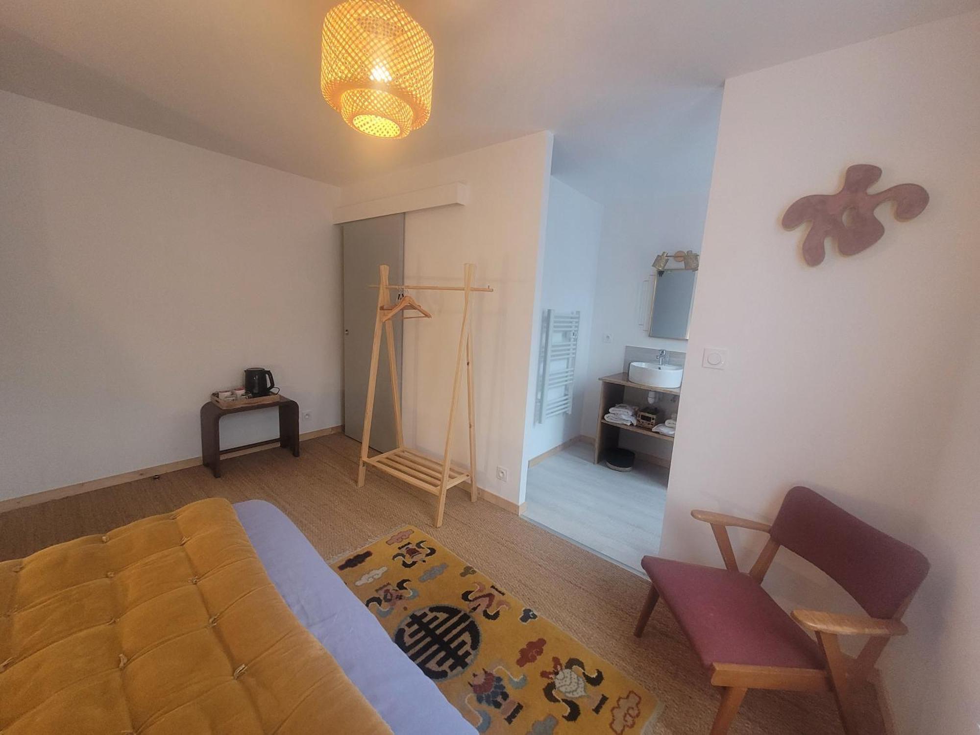 Lekker Slaap Hotel Parthenay Bagian luar foto